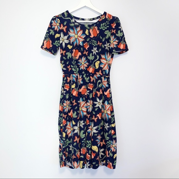 LuLaRoe Dresses & Skirts - Lularoe Amelia pocket dress